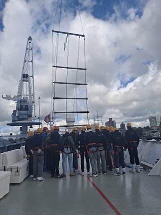 Klasse 8-3 auf Schiff